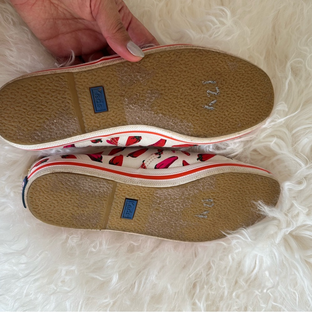 Keds x Kate Soade Women's White and Pink spicy Chili Pepper Sneakers Pom pom 7 - Picture 8 of 11